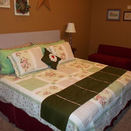 Tin Brook Bed & Breakfast Walden Номер фото