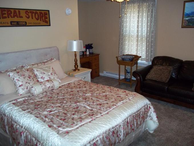 Tin Brook Bed & Breakfast Walden Номер фото